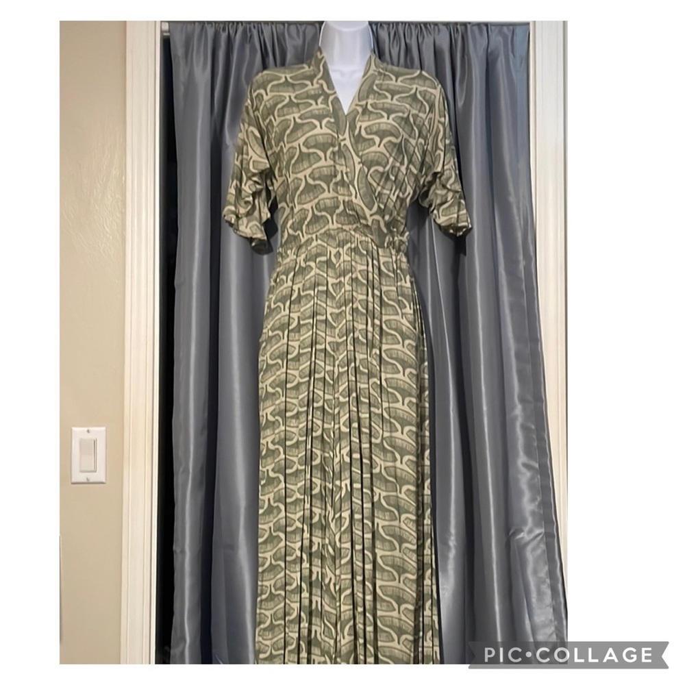 Manaola Kaila Jumpsuit Sage/Cream NWOT size M/L.